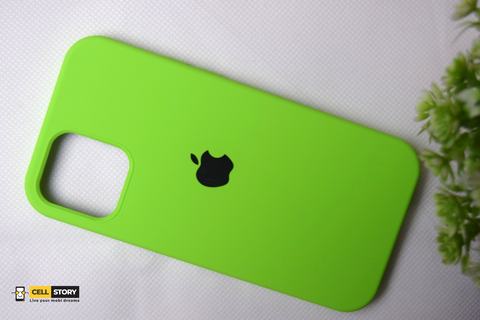 Silicone case for iPhone 12 / 12 Pro - Light Green Case