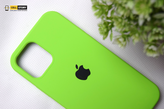 Silicone case for iPhone 12 / 12 Pro - Light Green Case